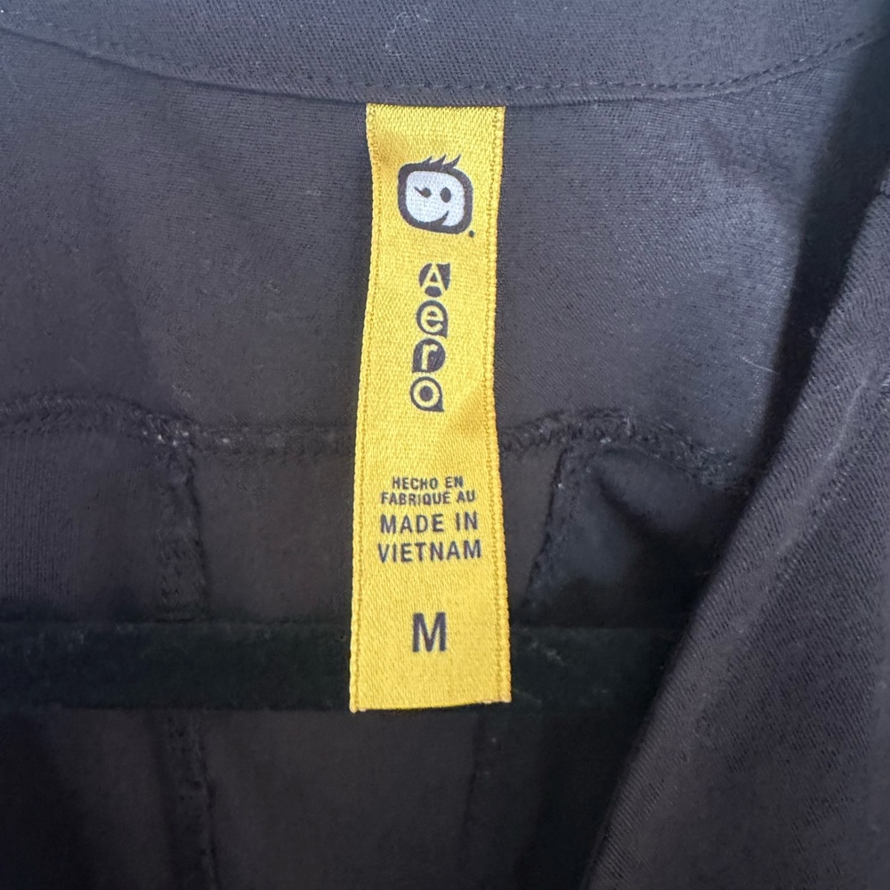 Scrubs - Picture 2 of 2